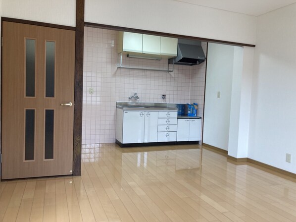 八丈グランドハイツNの物件内観写真